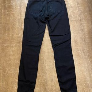 Paige dark wash Hoxton Ankle Jeans. Size 24